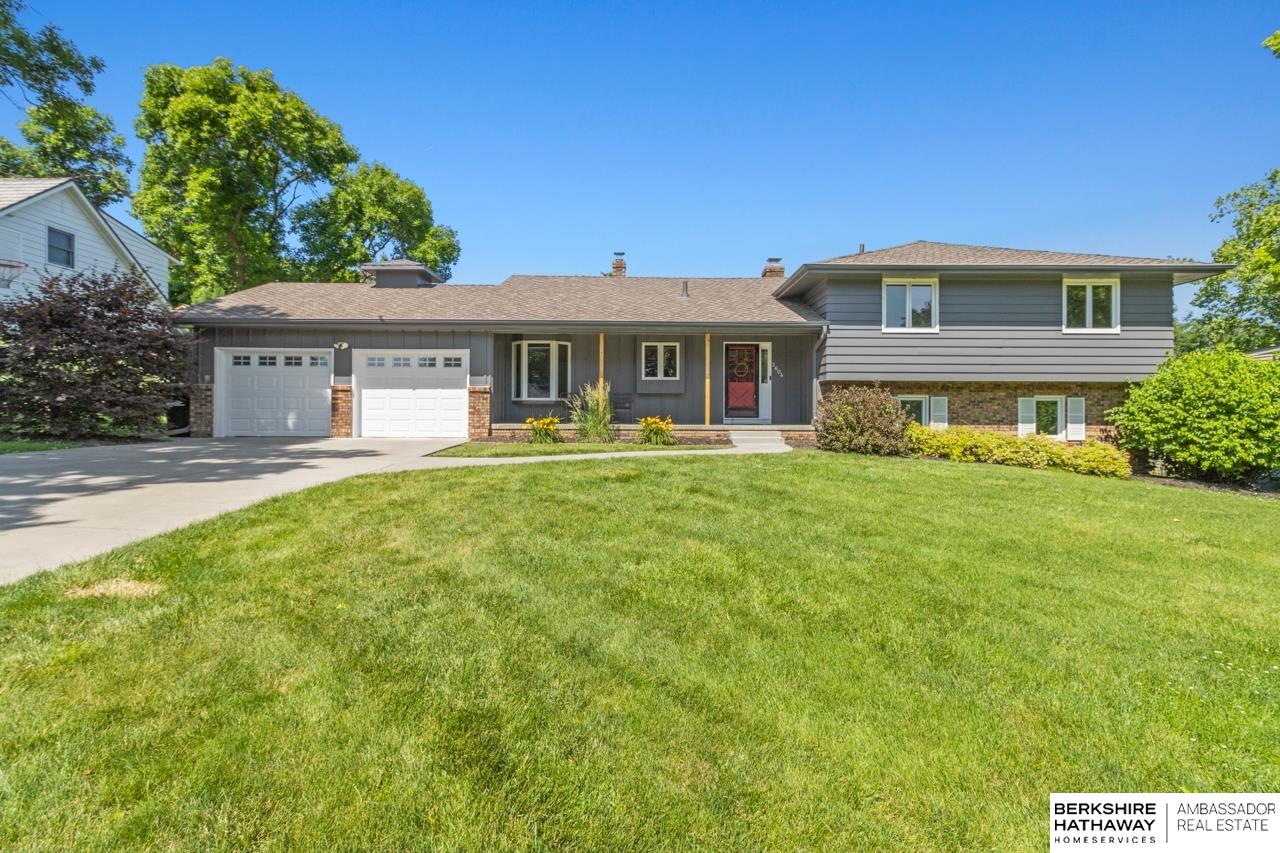 Omaha, Nebraska 68124, United States, 4 Bedrooms Bedrooms, ,3 BathroomsBathrooms,Residential,Active,156014