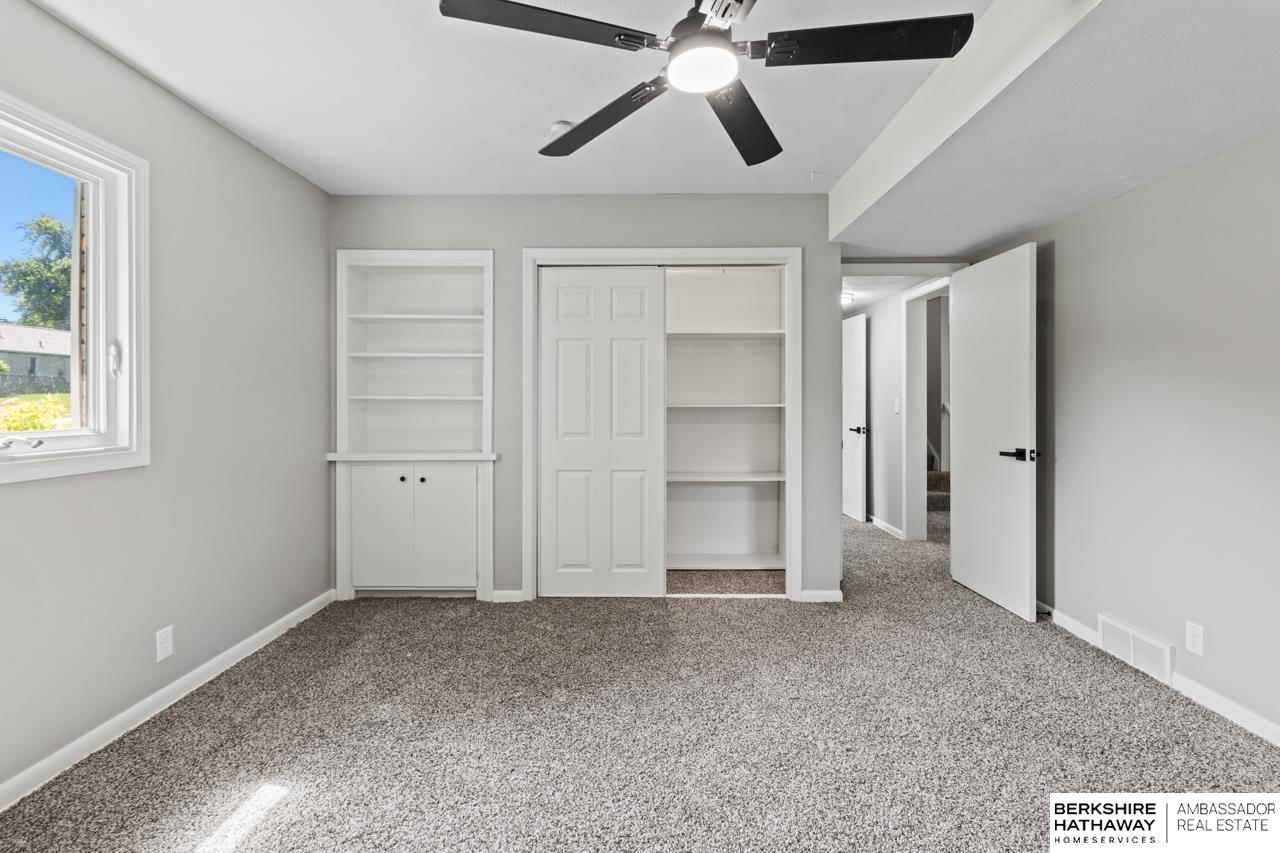 Omaha, Nebraska 68124, United States, 4 Bedrooms Bedrooms, ,3 BathroomsBathrooms,Residential,Active,156014