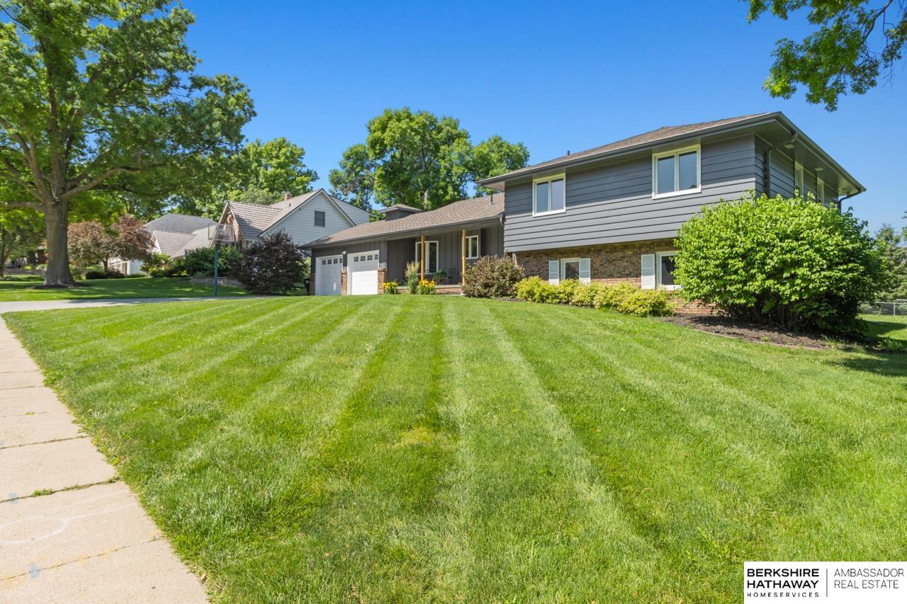 Omaha, Nebraska 68124, United States, 4 Bedrooms Bedrooms, ,3 BathroomsBathrooms,Residential,Active,156014