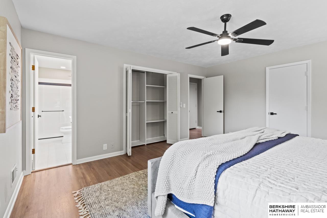 Omaha, Nebraska 68124, United States, 4 Bedrooms Bedrooms, ,3 BathroomsBathrooms,Residential,Active,156014