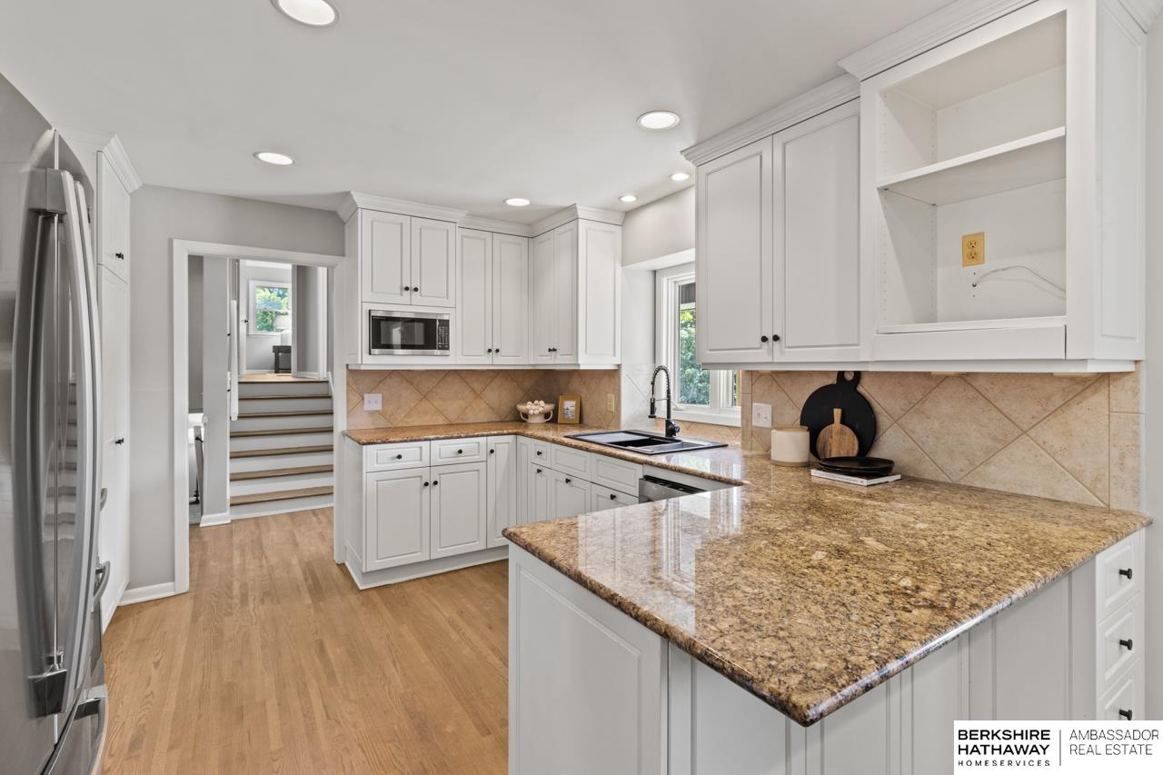 Omaha, Nebraska 68124, United States, 4 Bedrooms Bedrooms, ,3 BathroomsBathrooms,Residential,Active,156014