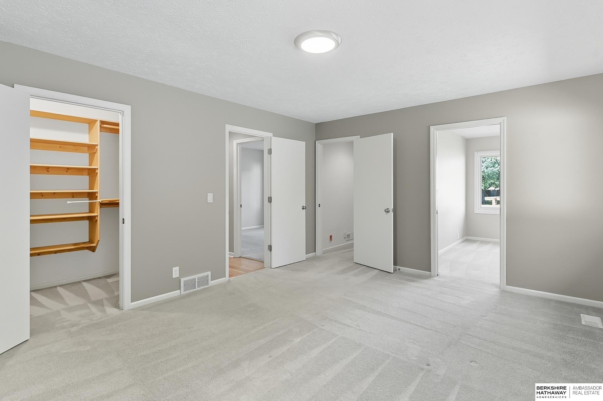 Omaha, Nebraska 68154, United States, 4 Bedrooms Bedrooms, ,2 BathroomsBathrooms,Residential,Pending,213045