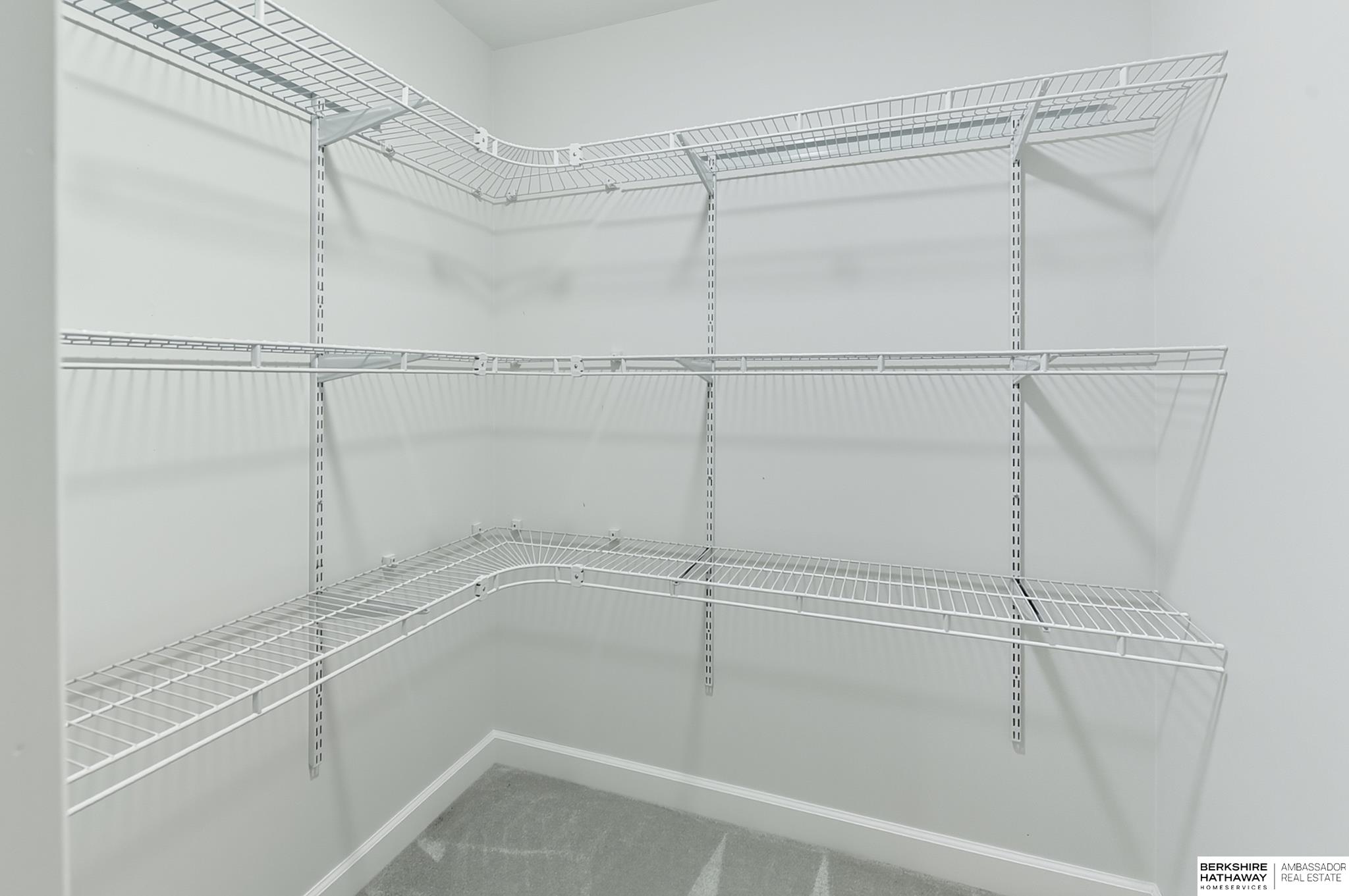 Omaha, Nebraska 68154, United States, 4 Bedrooms Bedrooms, ,2 BathroomsBathrooms,Residential,Pending,213045