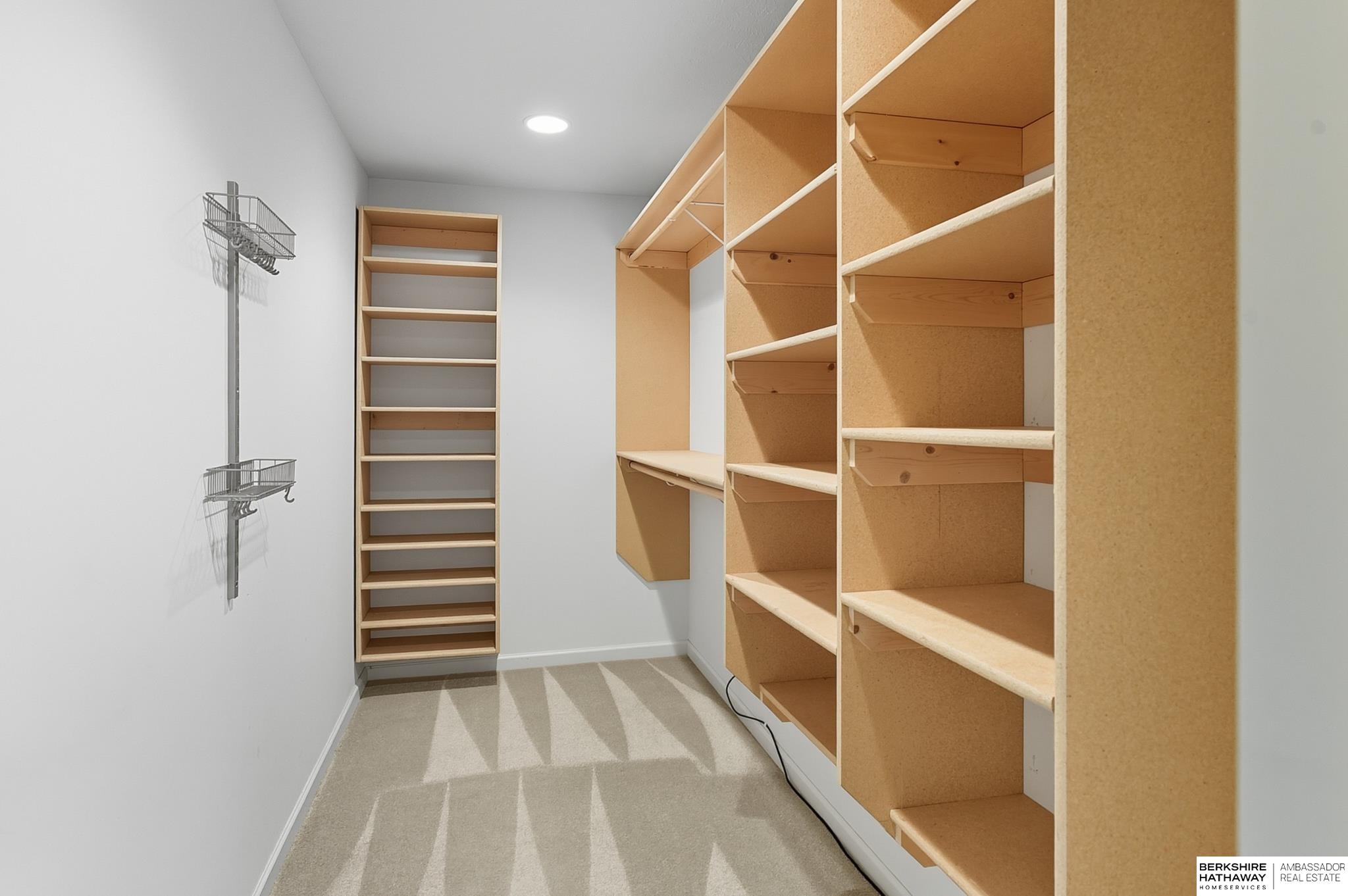 Omaha, Nebraska 68154, United States, 4 Bedrooms Bedrooms, ,2 BathroomsBathrooms,Residential,Pending,213045