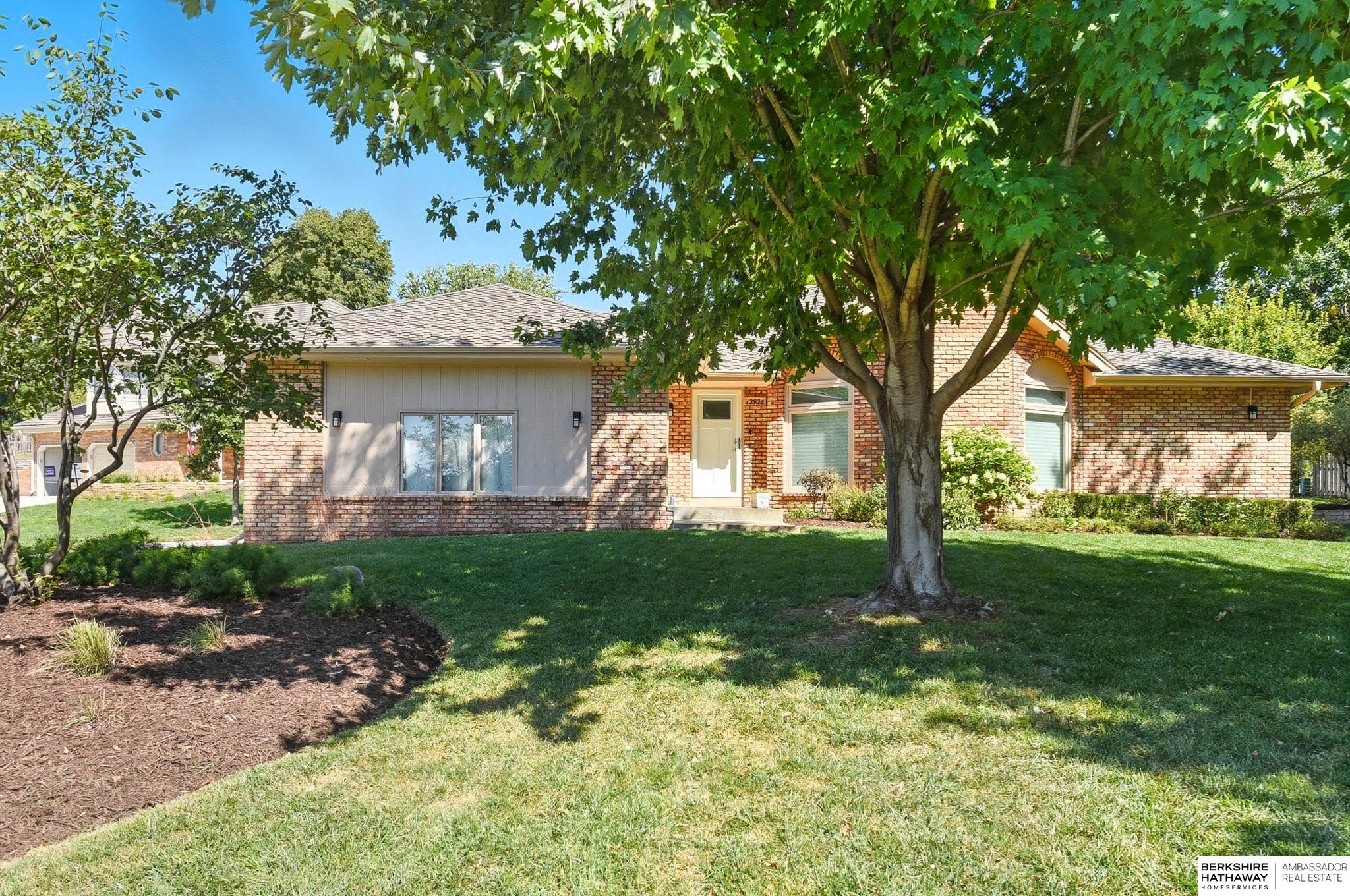 Omaha, Nebraska 68154, United States, 4 Bedrooms Bedrooms, ,2 BathroomsBathrooms,Residential,Pending,213045