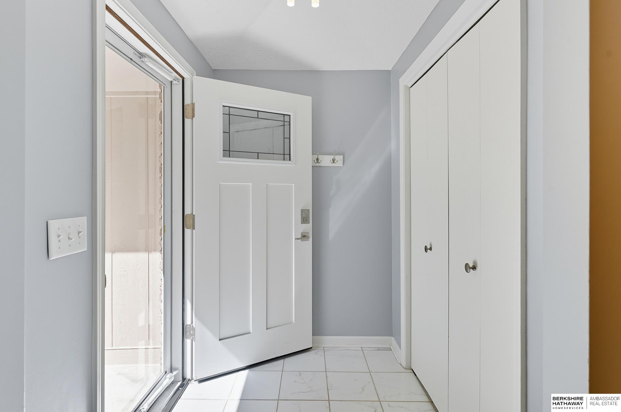 Omaha, Nebraska 68154, United States, 4 Bedrooms Bedrooms, ,2 BathroomsBathrooms,Residential,Pending,213045