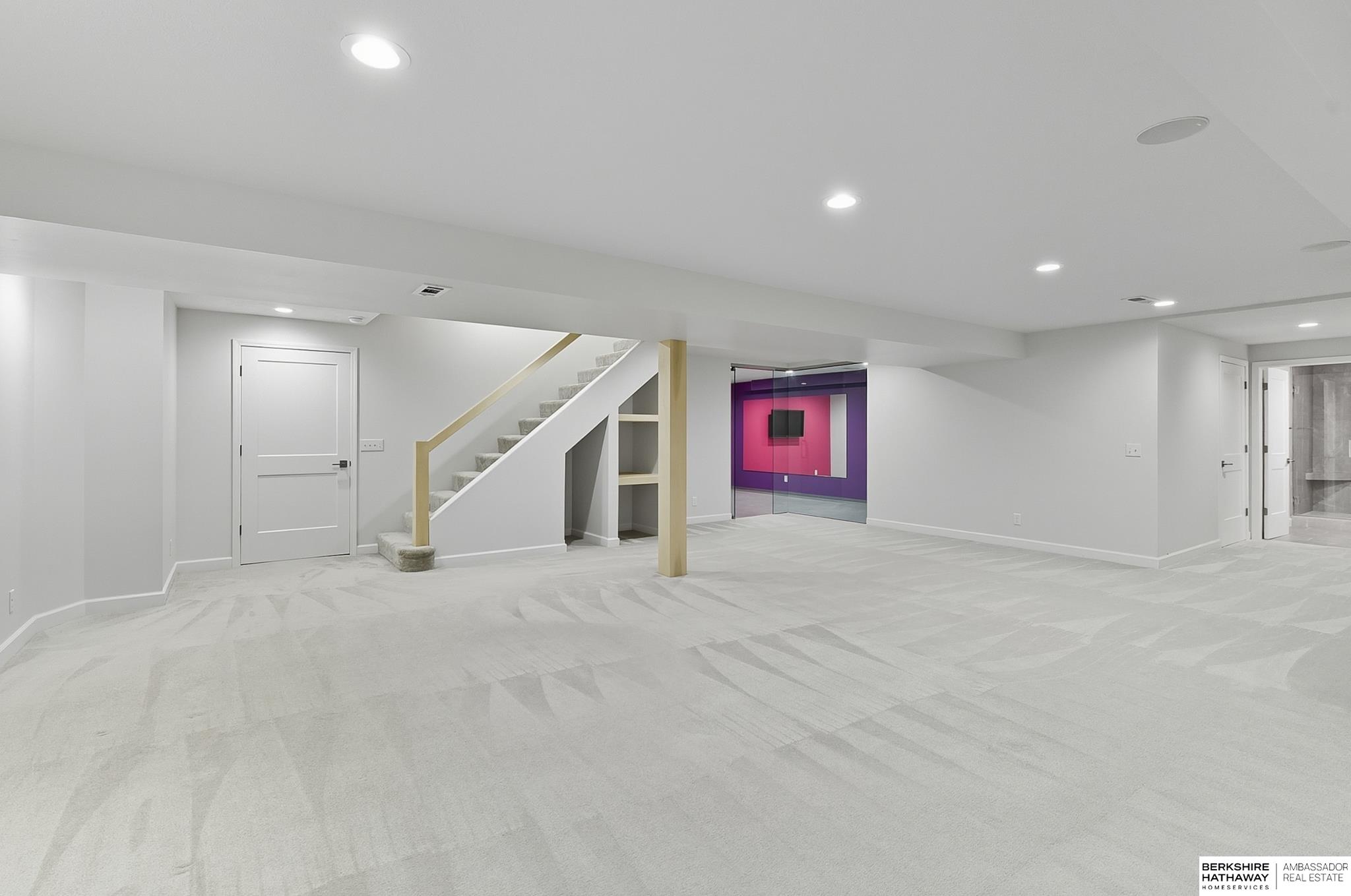 Omaha, Nebraska 68154, United States, 4 Bedrooms Bedrooms, ,2 BathroomsBathrooms,Residential,Pending,213045