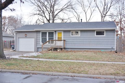 Photo of 240 W Saunders Avenue, Lincoln, NE 68521 (MLS # 22534771)