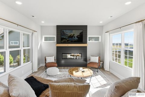 Photo of 6017 N HWS Cleveland Boulevard, Omaha, NE 68116 (MLS # 22601021)