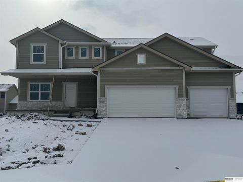 Photo of 20819 Nebraska Avenue, Elkhorn, NE 68022 (MLS # 22602405)