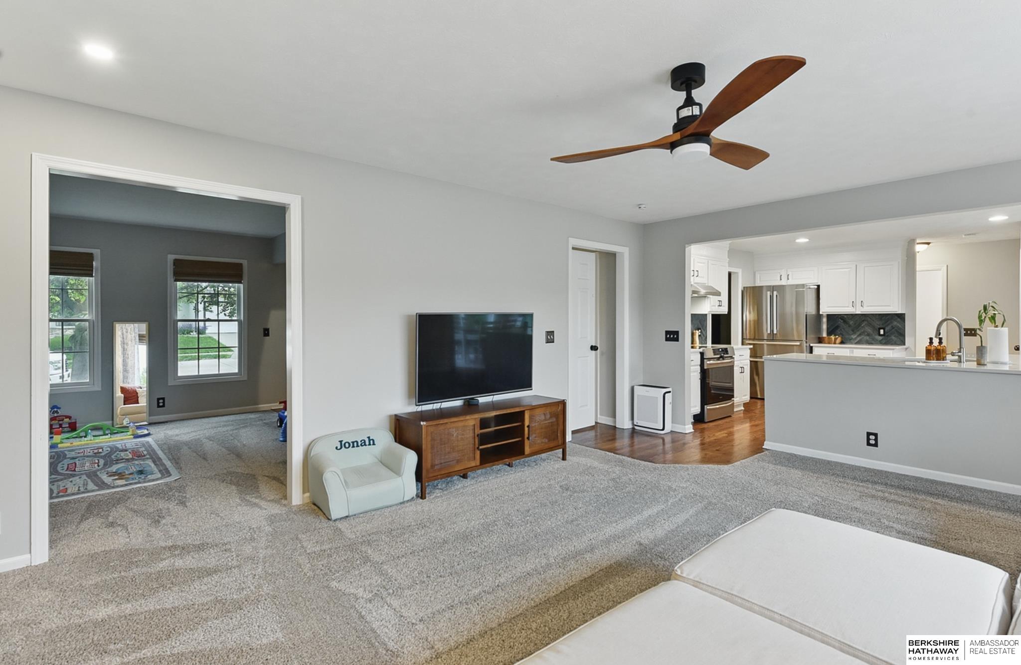 Omaha, Nebraska 68130, United States, 4 Bedrooms Bedrooms, ,3 BathroomsBathrooms,Residential,Active,135167