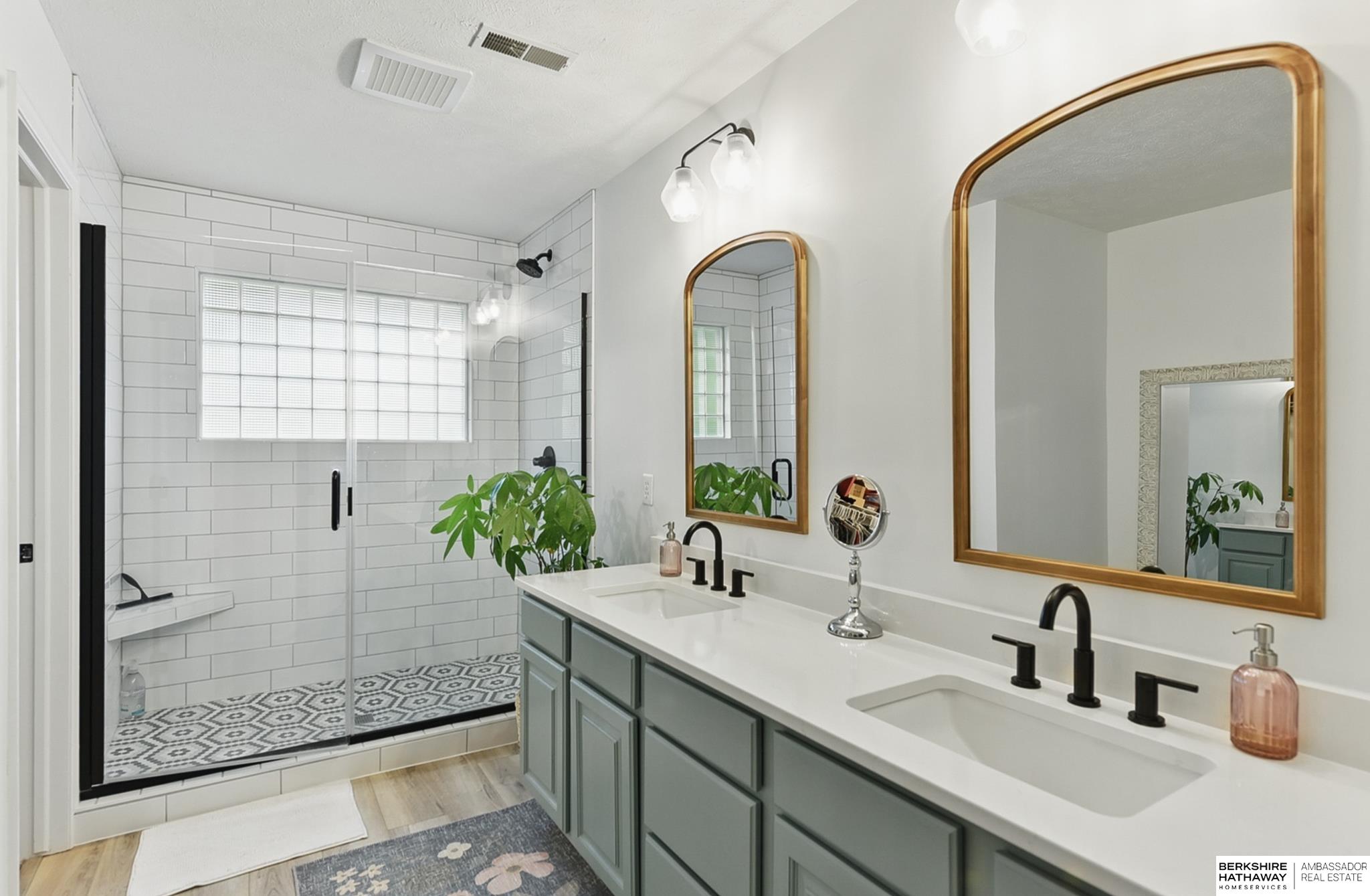 Omaha, Nebraska 68130, United States, 4 Bedrooms Bedrooms, ,3 BathroomsBathrooms,Residential,Active,135167