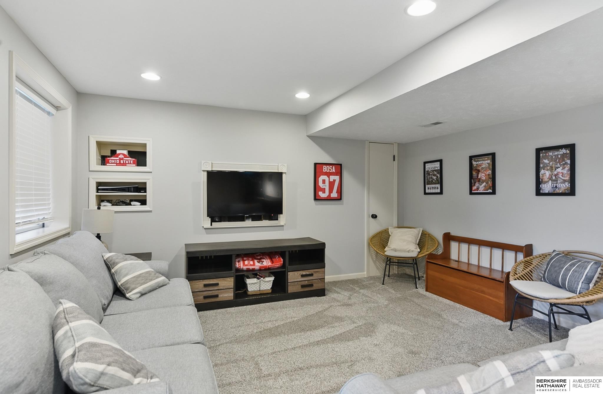 Omaha, Nebraska 68130, United States, 4 Bedrooms Bedrooms, ,3 BathroomsBathrooms,Residential,Active,135167