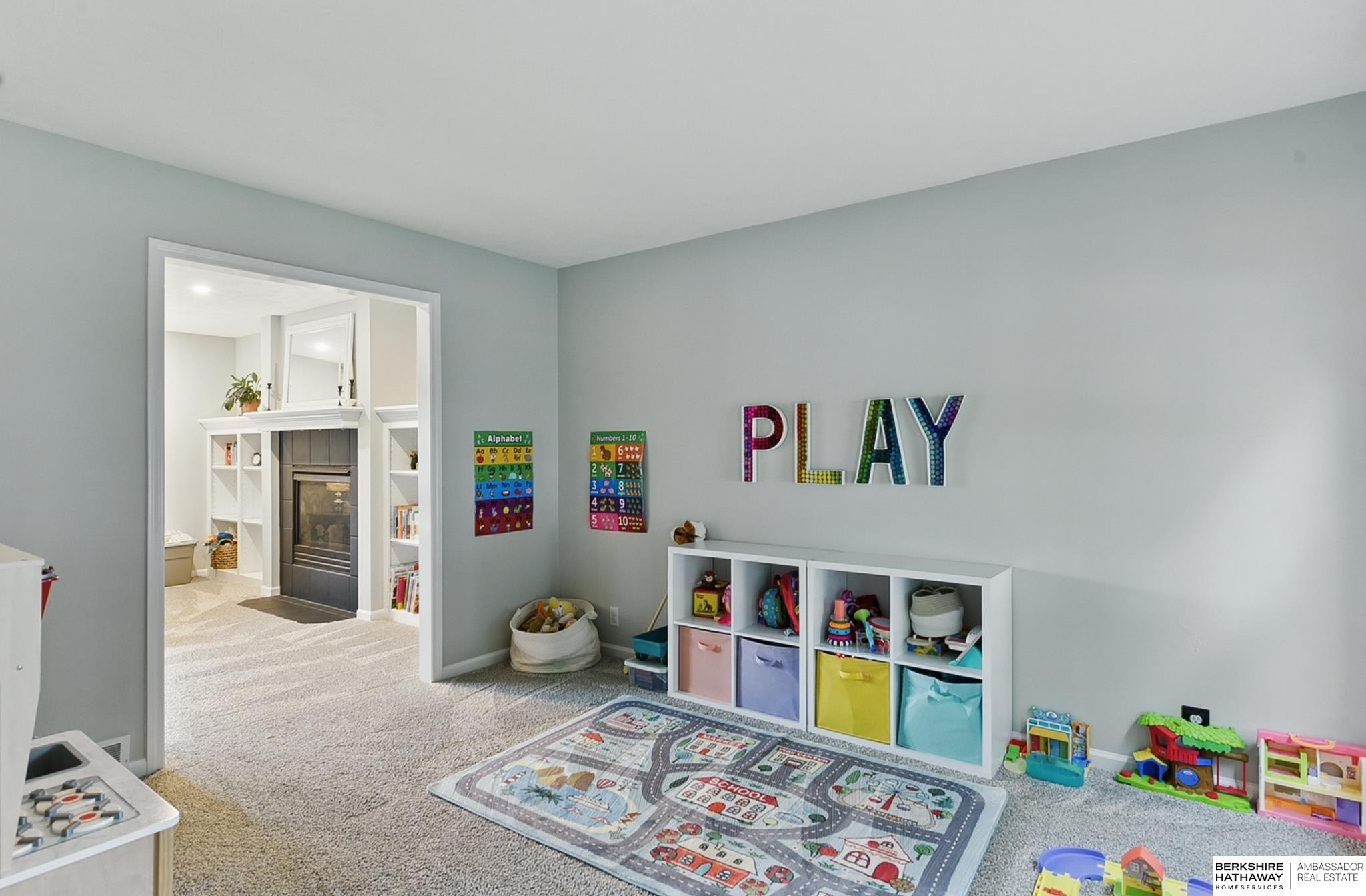 Omaha, Nebraska 68130, United States, 4 Bedrooms Bedrooms, ,3 BathroomsBathrooms,Residential,Active,135167