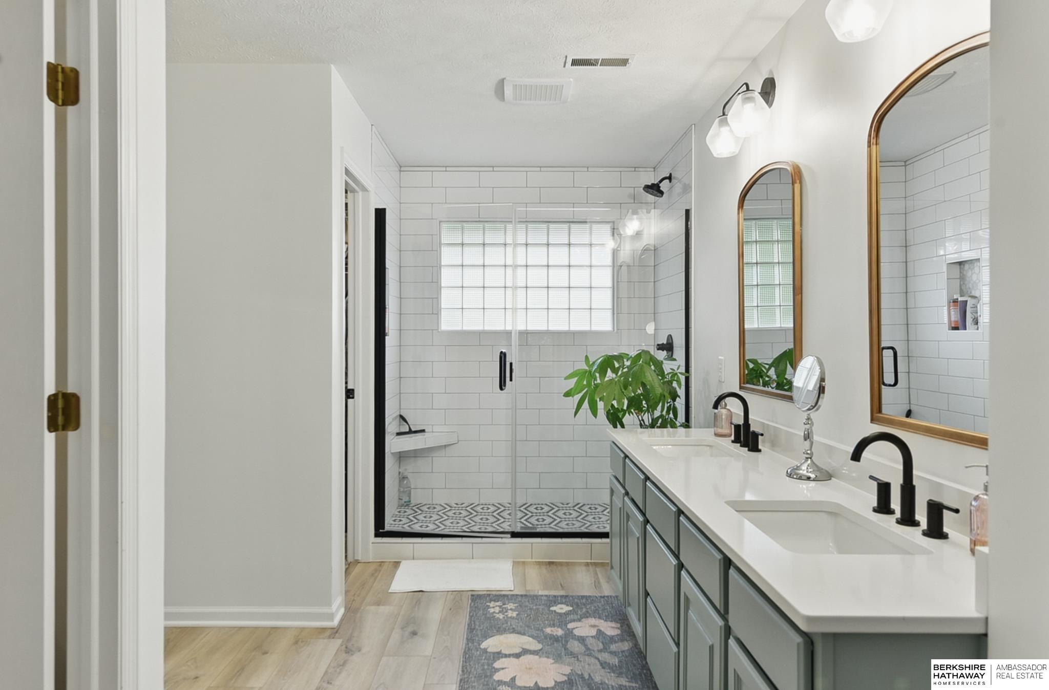 Omaha, Nebraska 68130, United States, 4 Bedrooms Bedrooms, ,3 BathroomsBathrooms,Residential,Active,135167