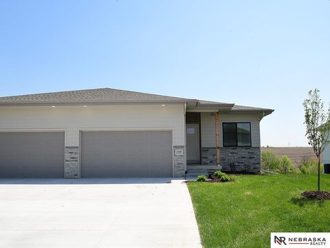 Photo of 14806 Bruning Street, Bennington, NE 68007 (MLS # 22519732)