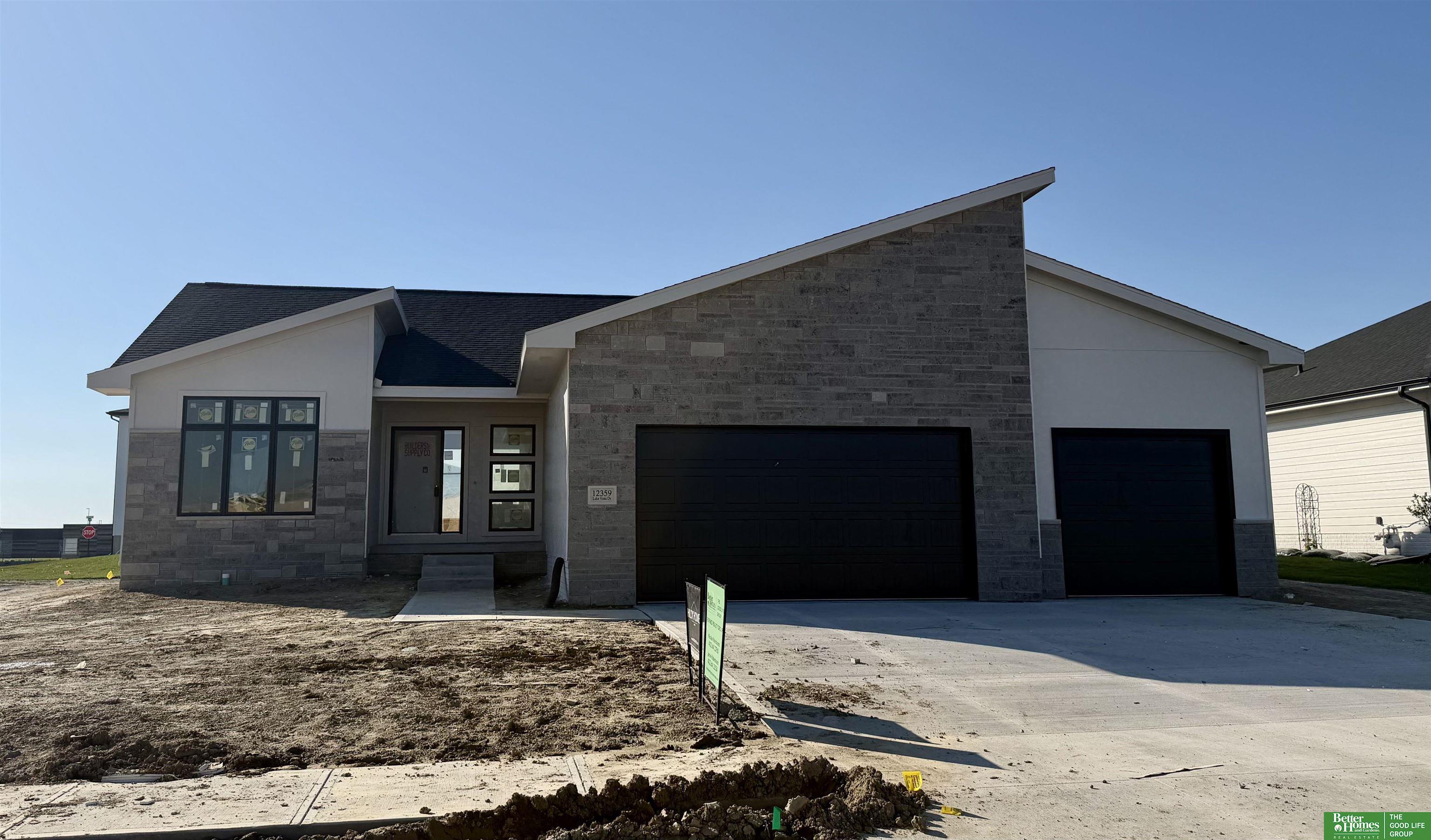 Photo 1 of 32 — 12359 Lake Vista Drive, Papillion, NE 68046