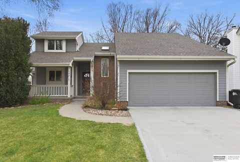 Photo of 15217 Summerwood Drive, Omaha, NE 68137 (MLS # 22608757)