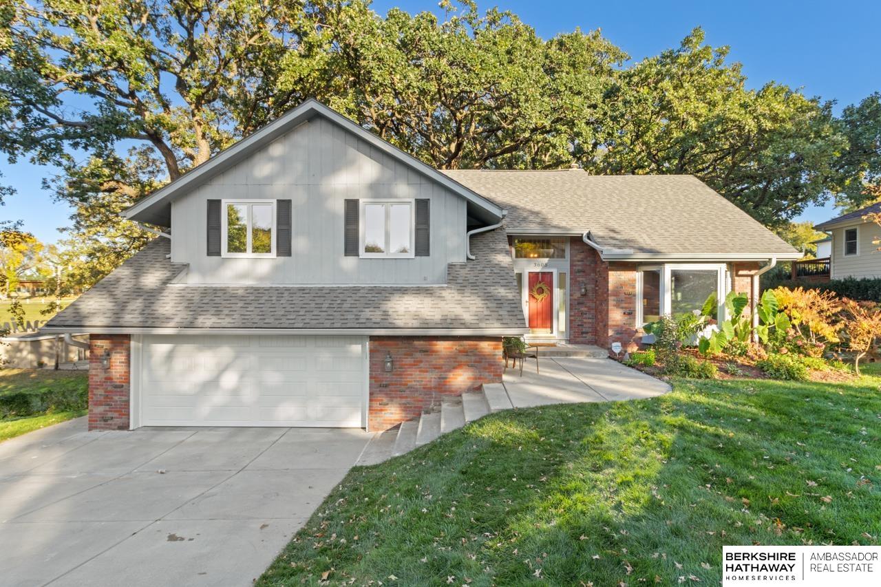 Omaha, Nebraska 68124, United States, 4 Bedrooms Bedrooms, ,2 BathroomsBathrooms,Residential,Active,249404