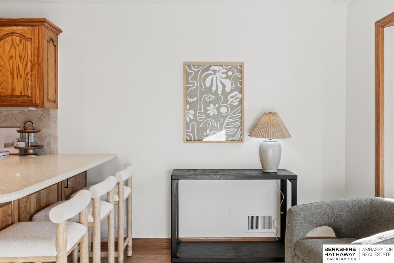 Omaha, Nebraska 68124, United States, 4 Bedrooms Bedrooms, ,2 BathroomsBathrooms,Residential,Active,249404