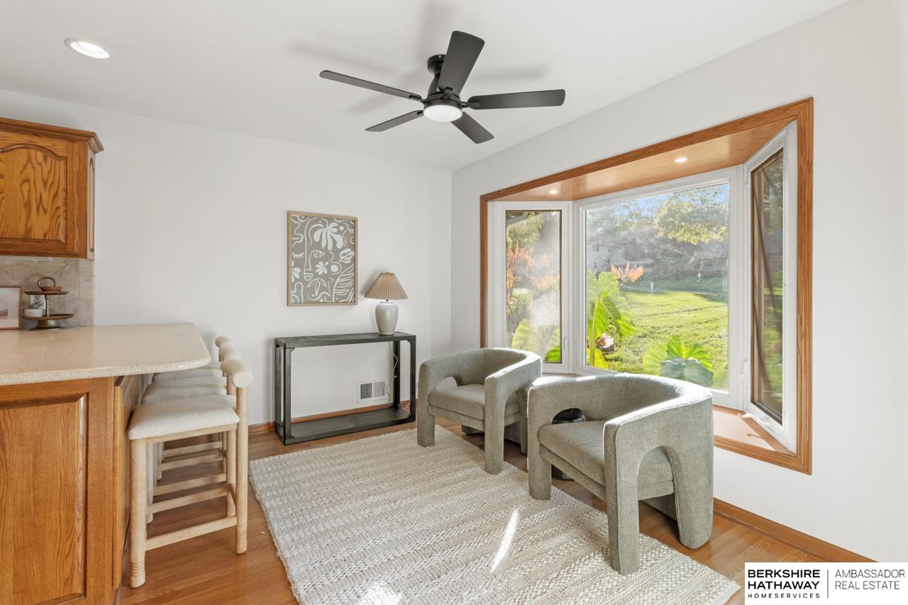 Omaha, Nebraska 68124, United States, 4 Bedrooms Bedrooms, ,2 BathroomsBathrooms,Residential,Active,249404