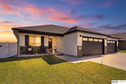 Photo of 10330 S 77th Street, Lincoln, NE 68516 (MLS # 22606008)