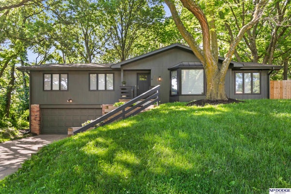 8911 RAVEN OAKS DR, OMAHA, NE 68152 - Image 407dc83a0a1efd4268766a41be1d8abc/2198821469