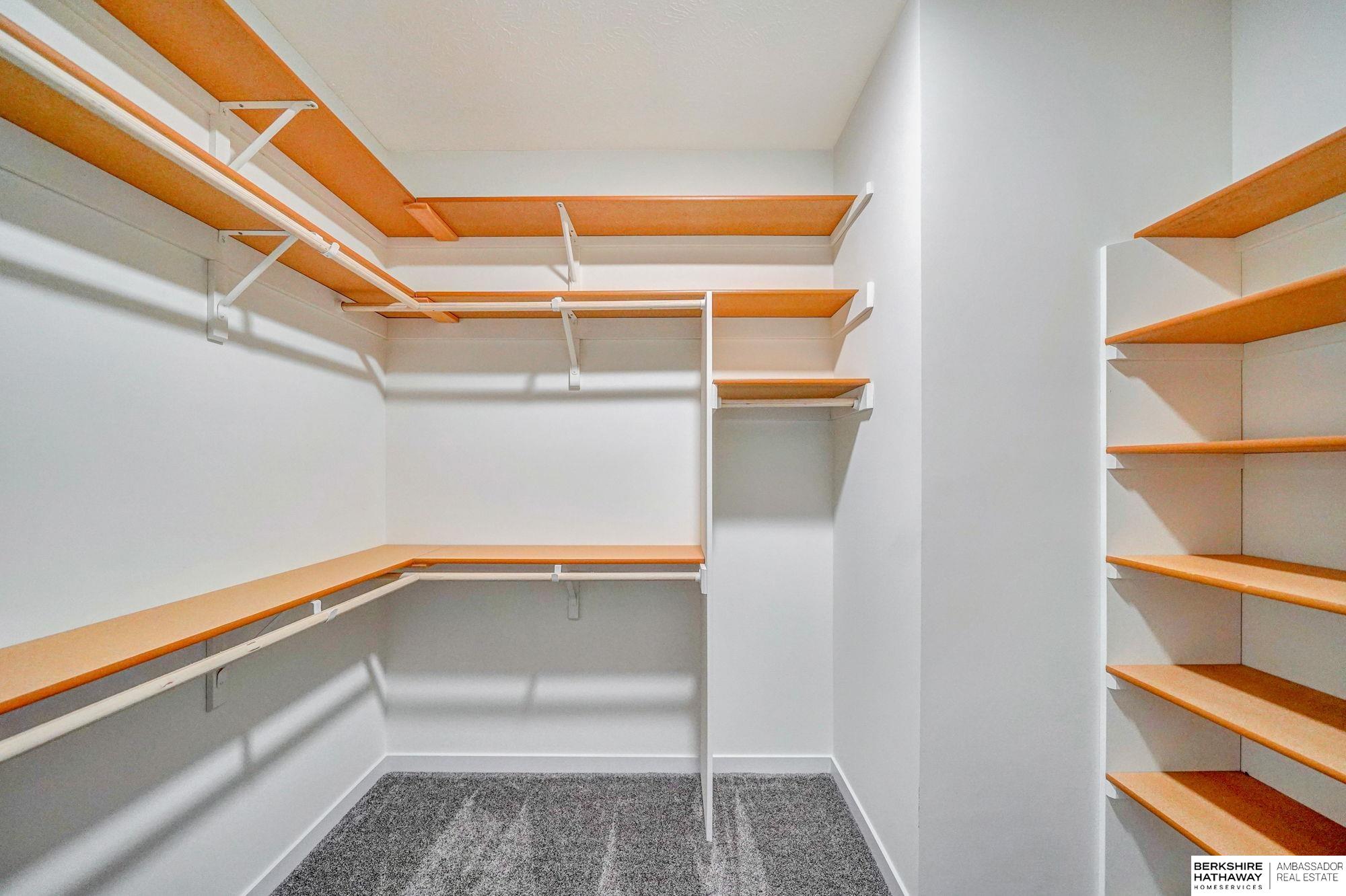 Lincoln, Nebraska 68526, United States, 4 Bedrooms Bedrooms, ,3 BathroomsBathrooms,Residential,Active,224611