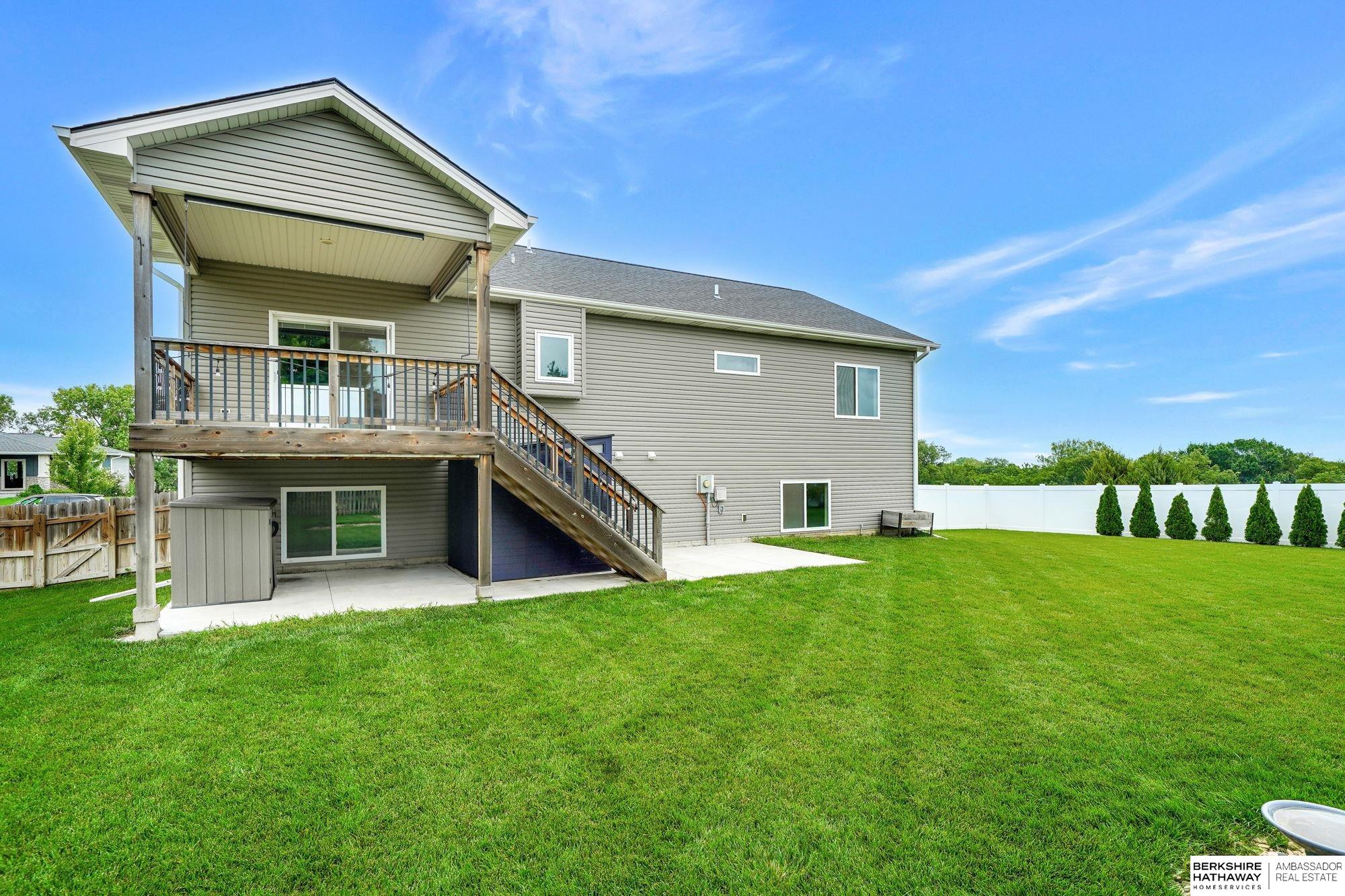 Lincoln, Nebraska 68526, United States, 4 Bedrooms Bedrooms, ,3 BathroomsBathrooms,Residential,Active,224611