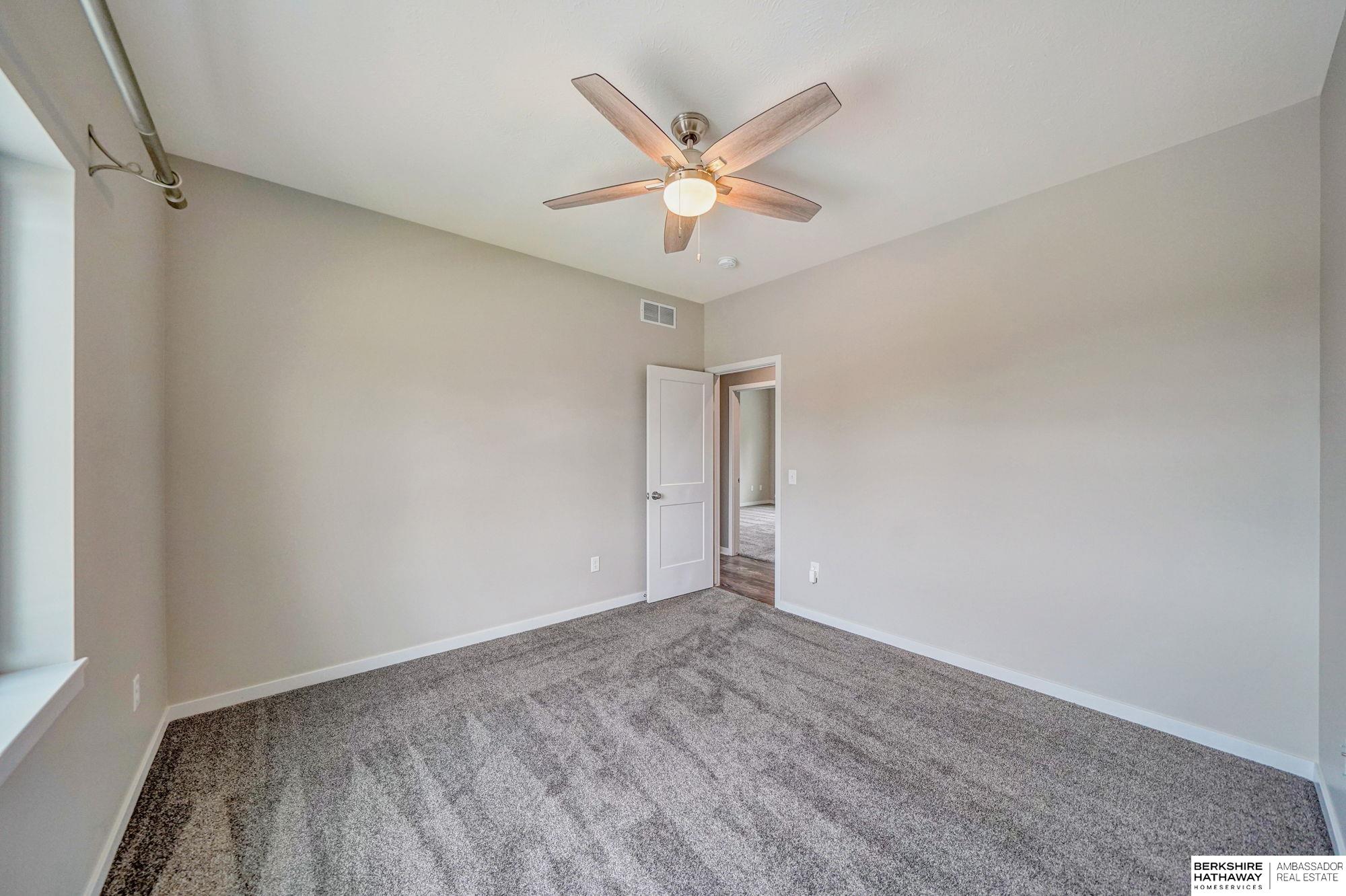 Lincoln, Nebraska 68526, United States, 4 Bedrooms Bedrooms, ,3 BathroomsBathrooms,Residential,Active,224611