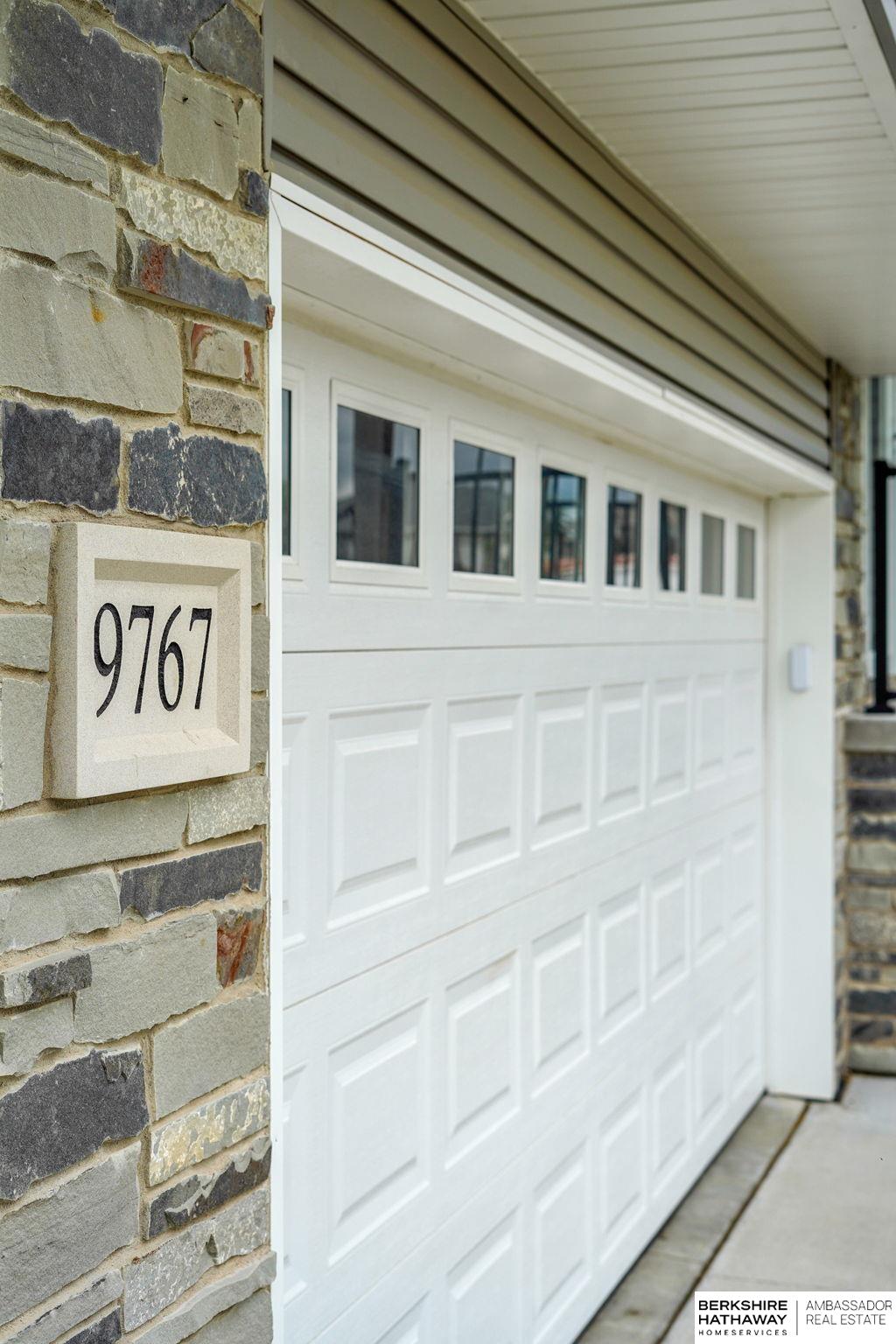 Lincoln, Nebraska 68526, United States, 4 Bedrooms Bedrooms, ,3 BathroomsBathrooms,Residential,Active,224611