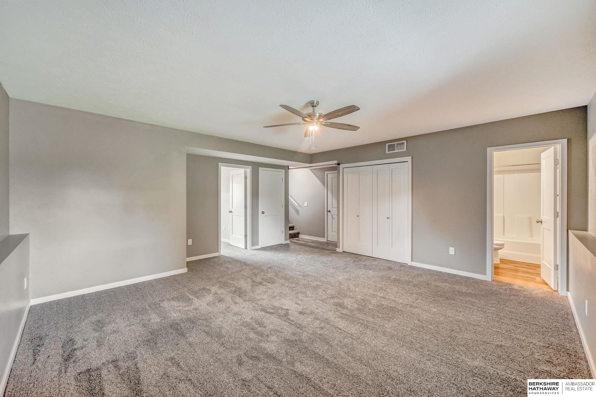 Lincoln, Nebraska 68526, United States, 4 Bedrooms Bedrooms, ,3 BathroomsBathrooms,Residential,Active,224611