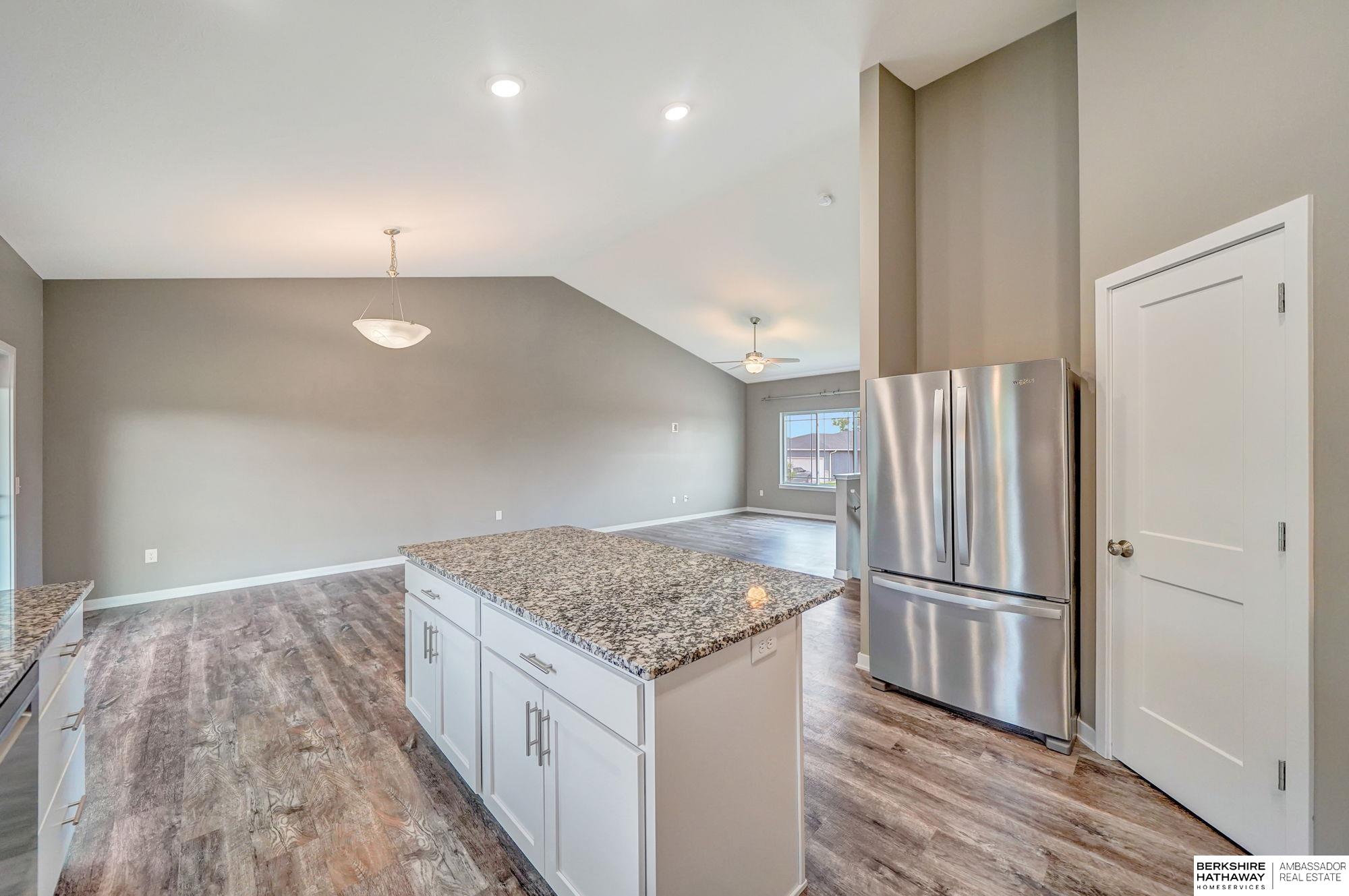 Lincoln, Nebraska 68526, United States, 4 Bedrooms Bedrooms, ,3 BathroomsBathrooms,Residential,Active,224611