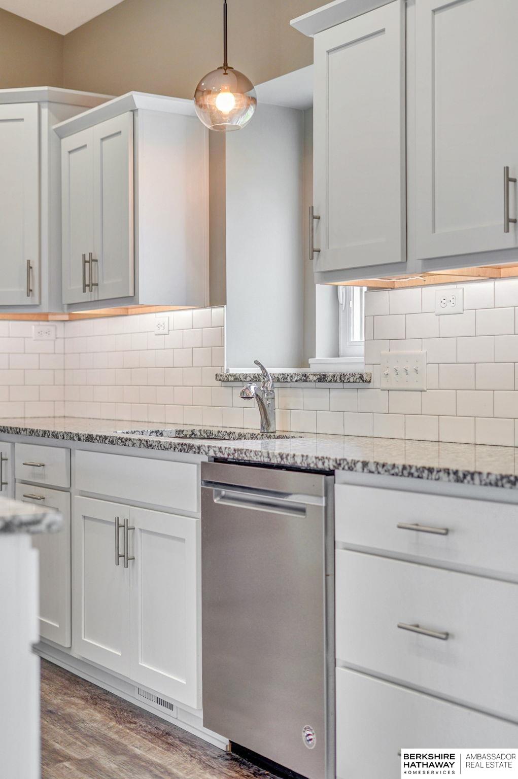 Lincoln, Nebraska 68526, United States, 4 Bedrooms Bedrooms, ,3 BathroomsBathrooms,Residential,Active,224611