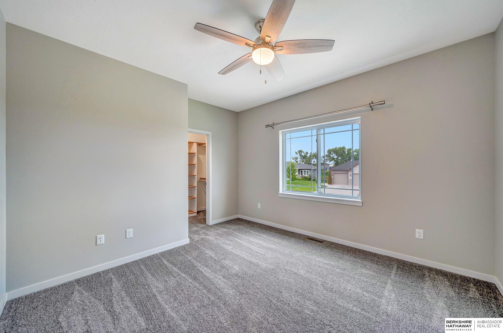 Lincoln, Nebraska 68526, United States, 4 Bedrooms Bedrooms, ,3 BathroomsBathrooms,Residential,Active,224611