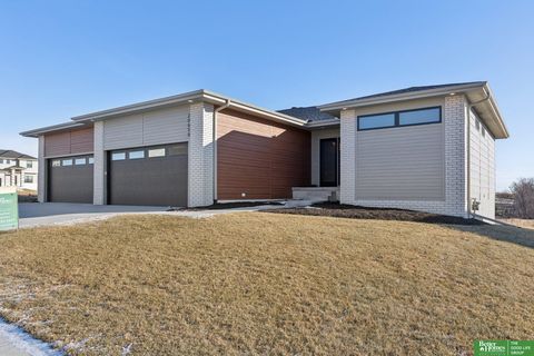 Photo of 20658 Laurel Avenue, Elkhorn, NE 68022 (MLS # 22600027)