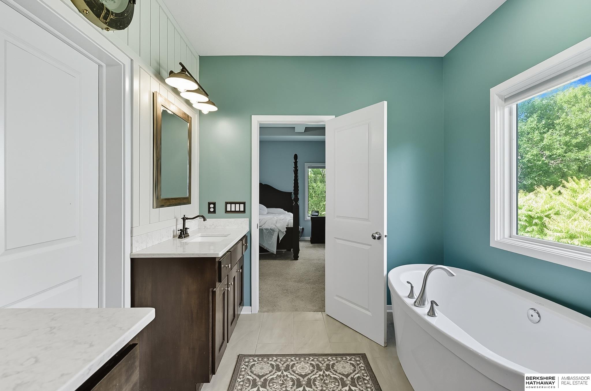 Omaha, Nebraska 68136, United States, 6 Bedrooms Bedrooms, ,3 BathroomsBathrooms,Residential,Active,246562