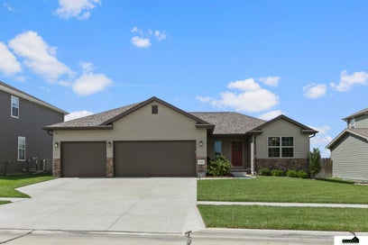 7325 N 9th Street Lincoln NE 68521