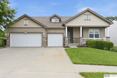 Photo of 20903 Cleveland Street, Elkhorn, NE 68022 (MLS # 22624887)