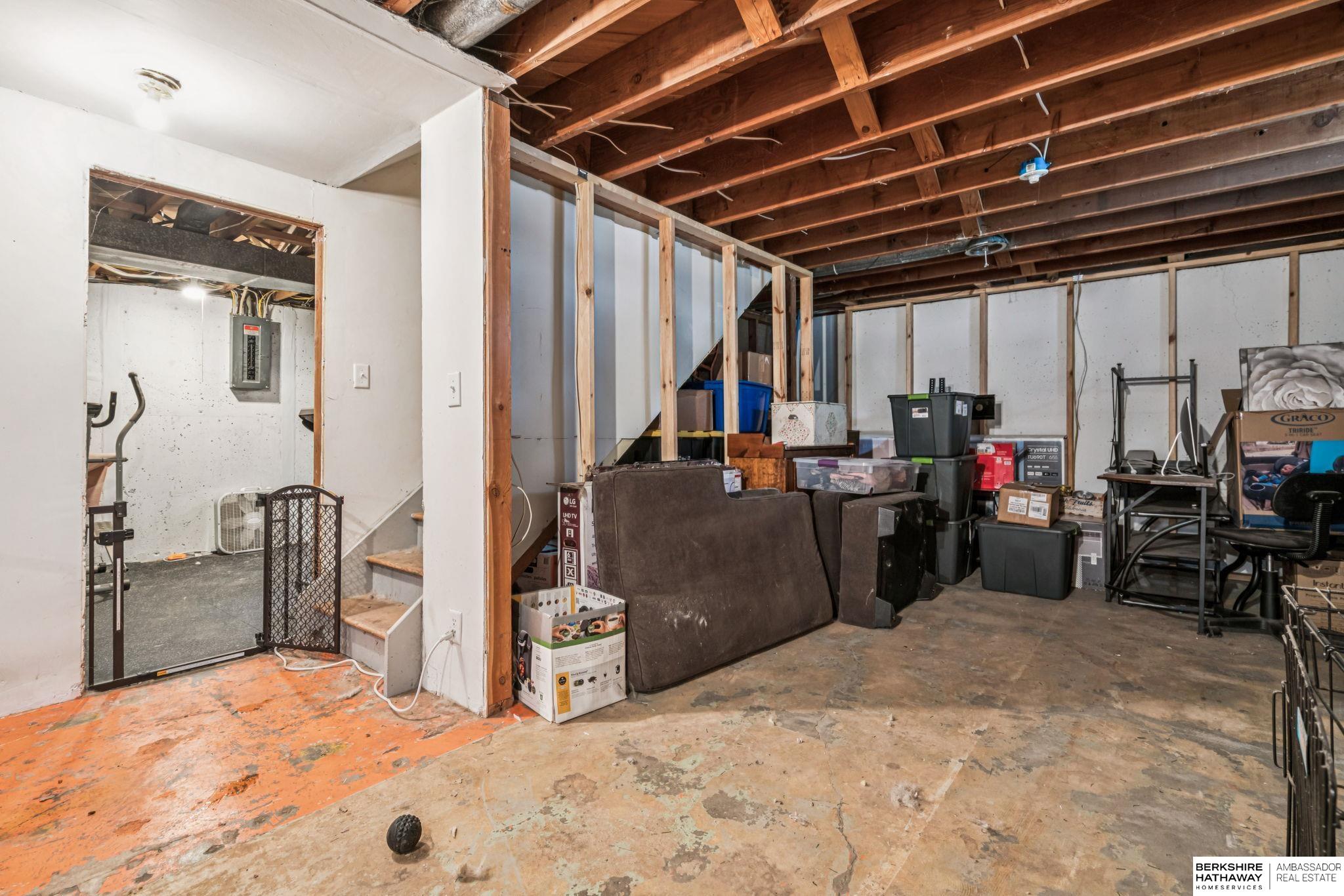 Lincoln, Nebraska 68506, United States, 3 Bedrooms Bedrooms, ,1 BathroomBathrooms,Residential,Active,216414