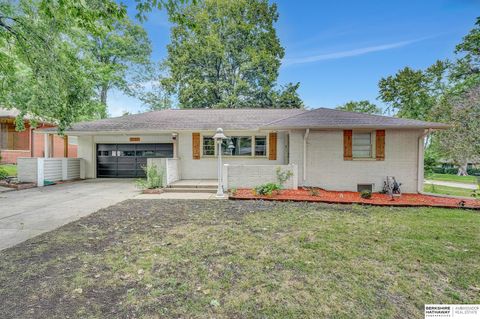 Photo of 2731 Anderson Drive, Lincoln, NE 68506 (MLS # 22528512)