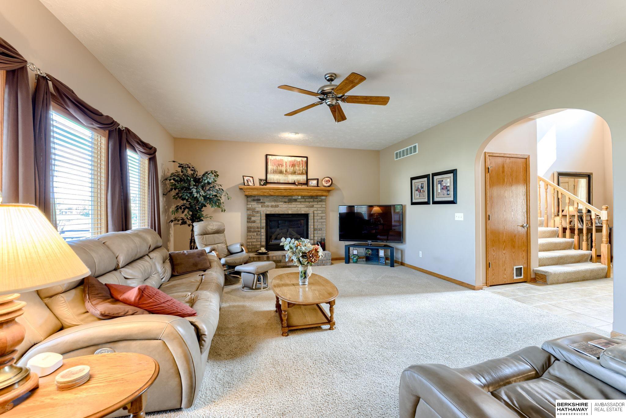 Bellevue, Nebraska 68133, United States, 4 Bedrooms Bedrooms, ,3 BathroomsBathrooms,Residential,Active,236627