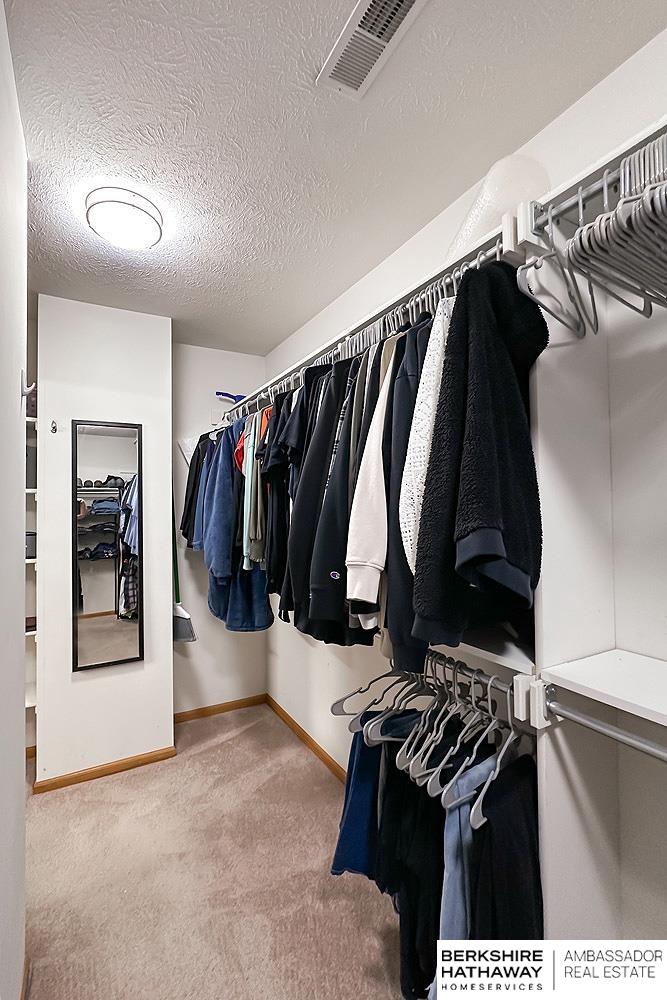 Omaha, Nebraska 68135, United States, 5 Bedrooms Bedrooms, ,2 BathroomsBathrooms,Residential,Pending,141382