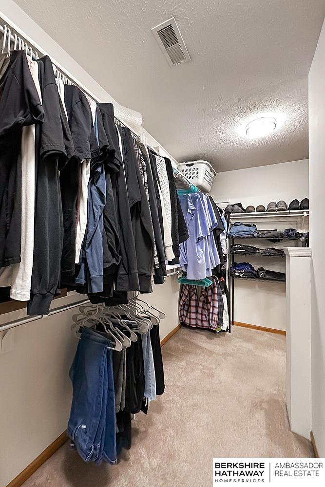 Omaha, Nebraska 68135, United States, 5 Bedrooms Bedrooms, ,2 BathroomsBathrooms,Residential,Pending,141382