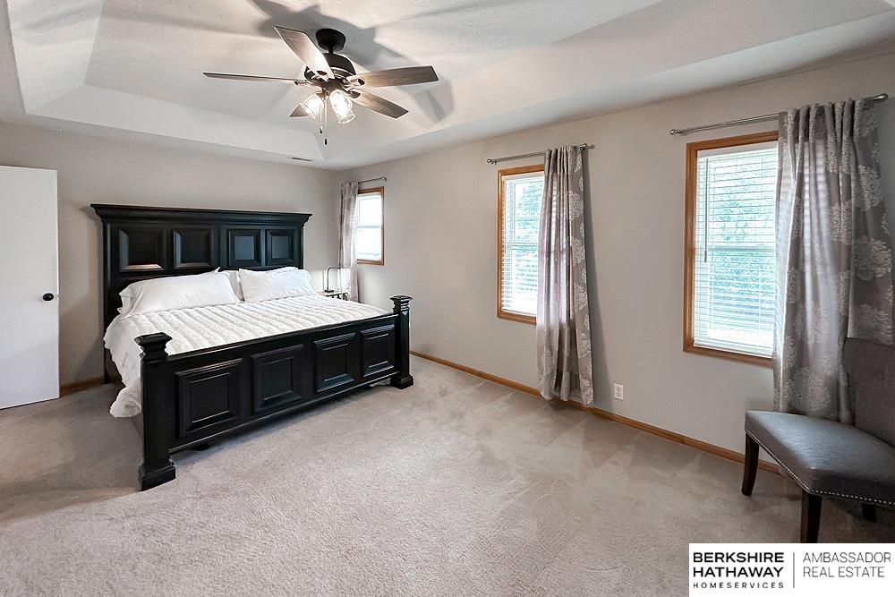 Omaha, Nebraska 68135, United States, 5 Bedrooms Bedrooms, ,2 BathroomsBathrooms,Residential,Pending,141382