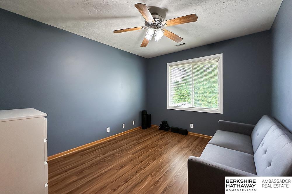 Omaha, Nebraska 68135, United States, 5 Bedrooms Bedrooms, ,2 BathroomsBathrooms,Residential,Pending,141382