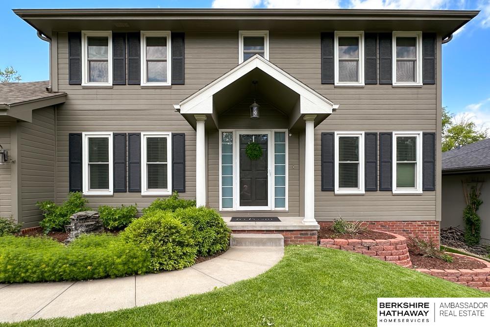 Omaha, Nebraska 68135, United States, 5 Bedrooms Bedrooms, ,2 BathroomsBathrooms,Residential,Pending,141382