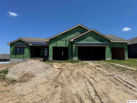 Photo of 11602 Slayton Street, Papillion, NE 68046 (MLS # 22619830)