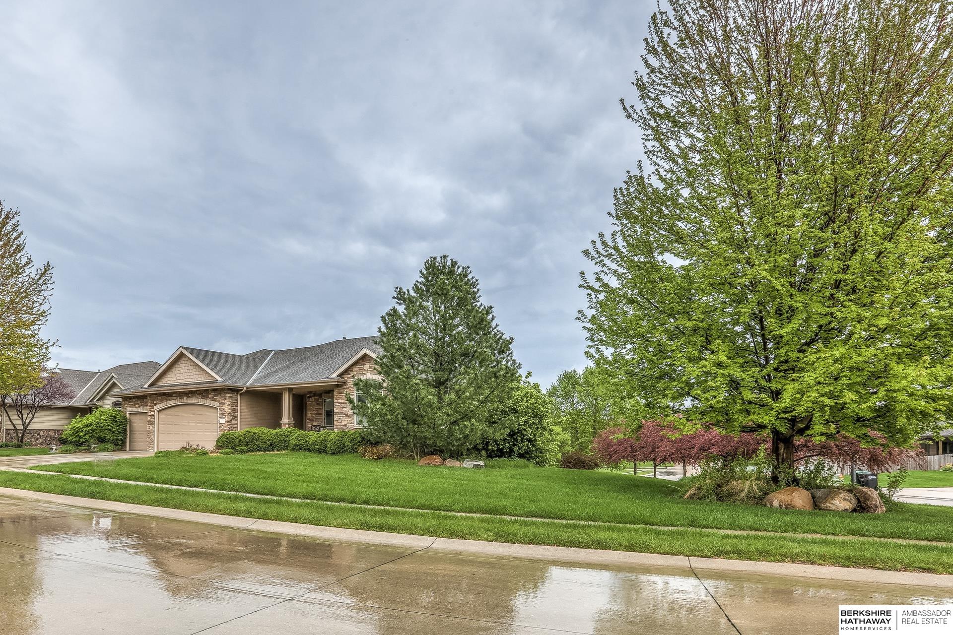 Omaha, Nebraska 68022, United States, 4 Bedrooms Bedrooms, ,3 BathroomsBathrooms,Residential,Pending,121268