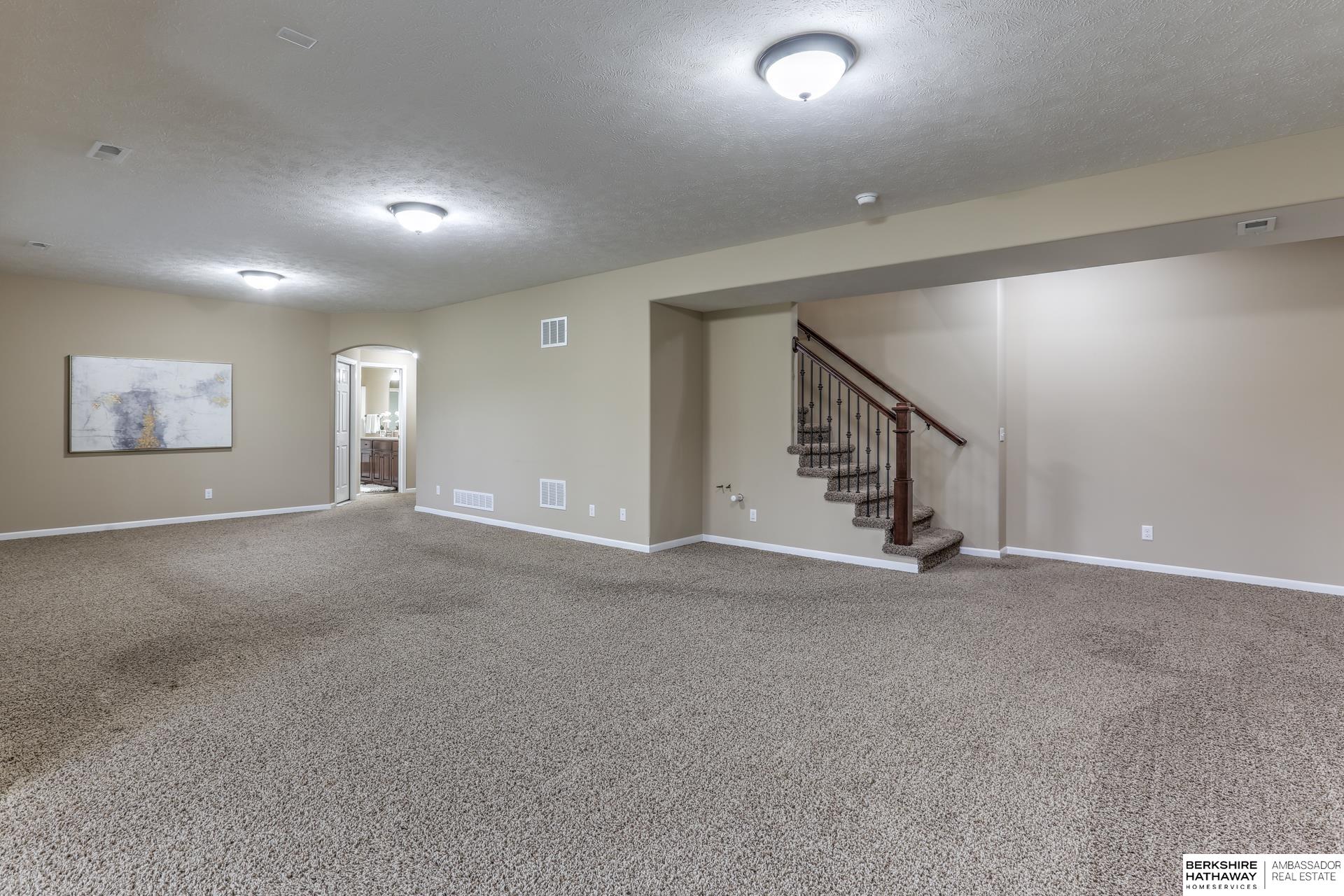 Omaha, Nebraska 68022, United States, 4 Bedrooms Bedrooms, ,3 BathroomsBathrooms,Residential,Pending,121268